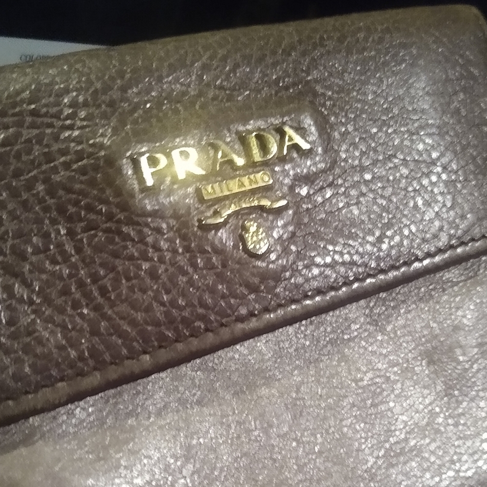 Auth. Prada Wallet - Picture 3 of 16